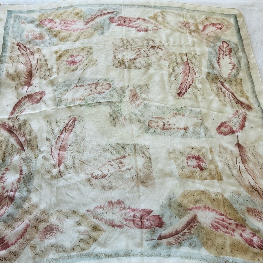 35”x35” Vintage Large Silk Chiffon Echo Scarf . - Picture 3 of 7